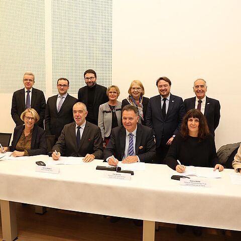 Signature du Contrat local de Santé - 7 novembre 2019 Signature du Contrat local de santé - photo © Yann Piriou