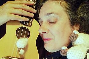 Habit de nuit et de lune - France Quatromme - Agrandir l'image, fenêtre modale